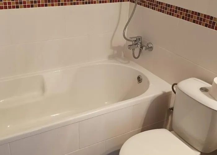 Swan Bay Complex Apartment *